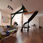 Loft proche Hotel de Ville.